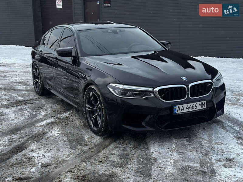 Седан BMW M5 2019 в Киеве
