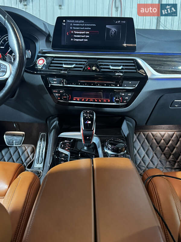 Седан BMW M5 2019 в Киеве