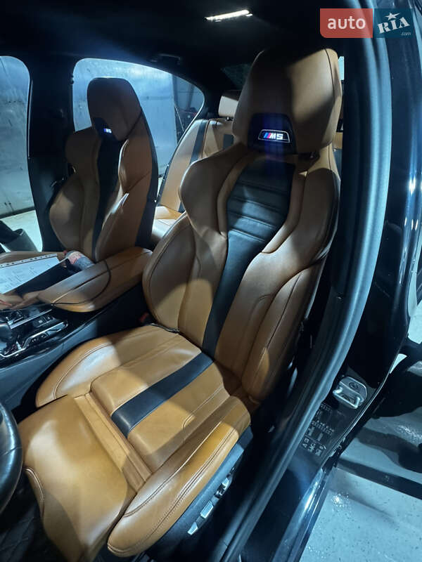 Седан BMW M5 2019 в Киеве