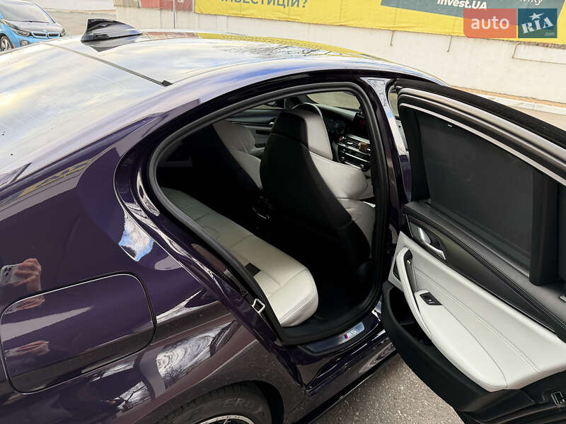 Седан BMW M5 2023 в Одессе