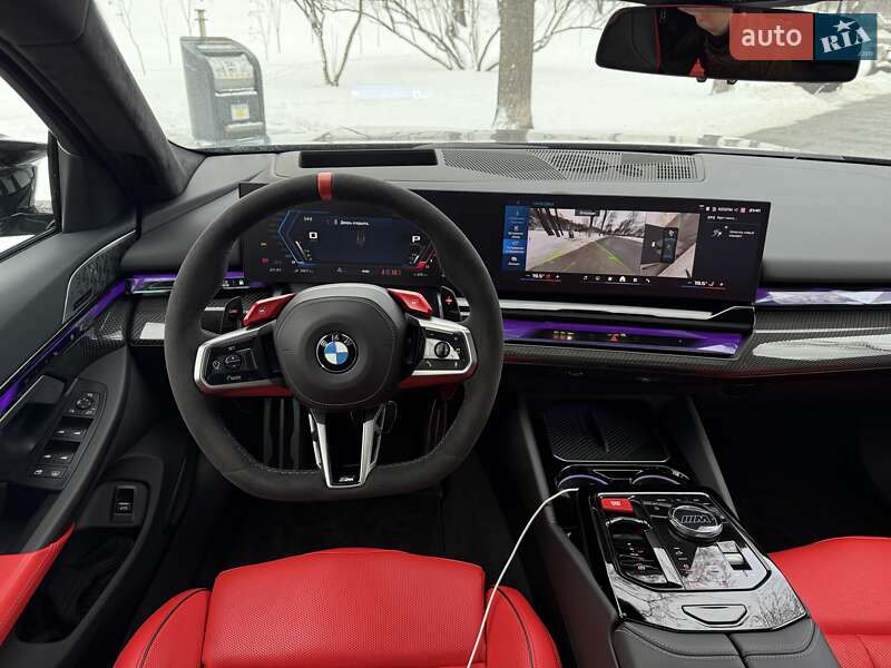 Седан BMW M5 2024 в Киеве