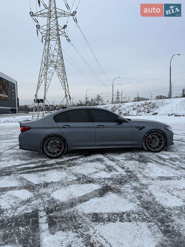 Седан BMW M5 2021 в Киеве