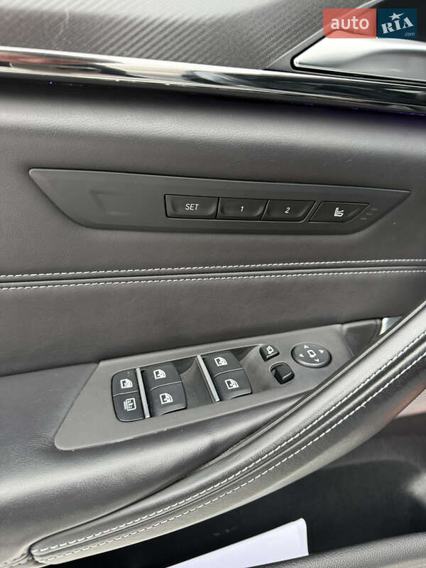 Седан BMW M5 2021 в Киеве