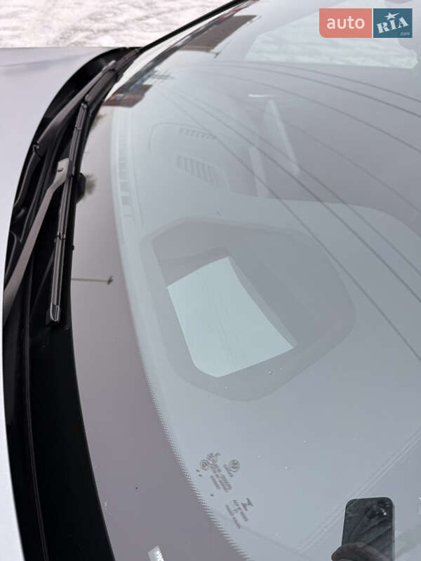 Седан BMW M5 2021 в Киеве