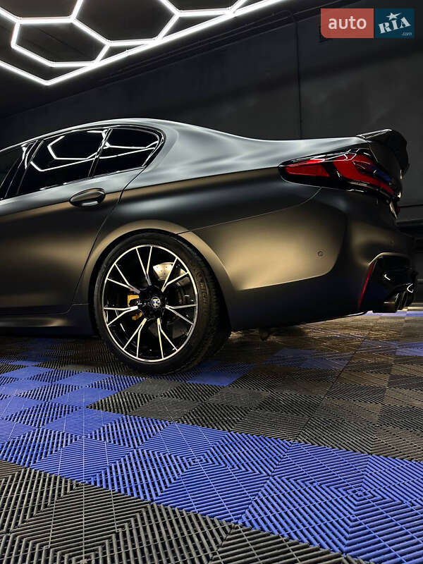 Седан BMW M5 2019 в Киеве