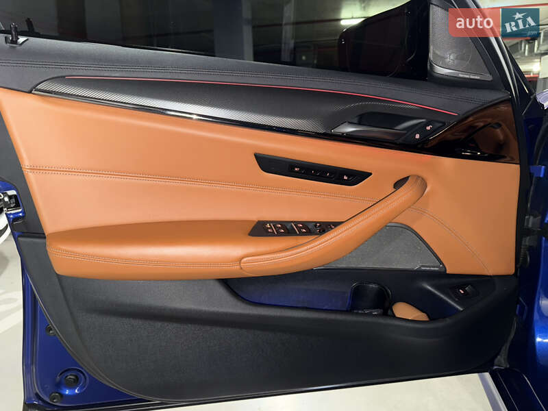 Седан BMW M5 2021 в Киеве
