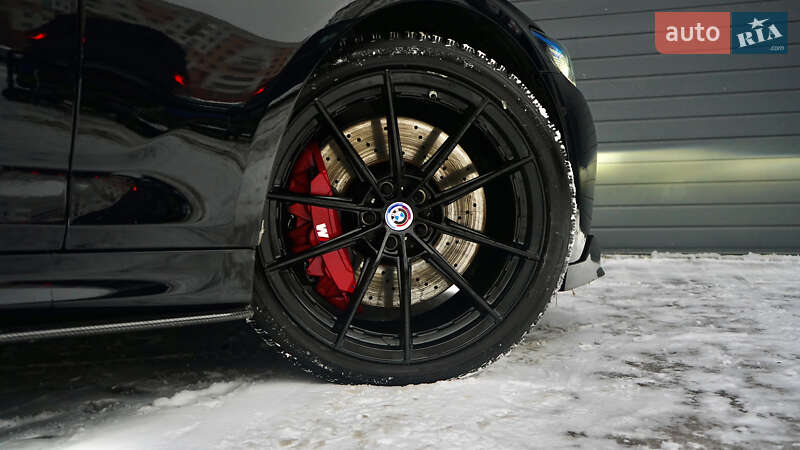 Седан BMW M5 2019 в Львове