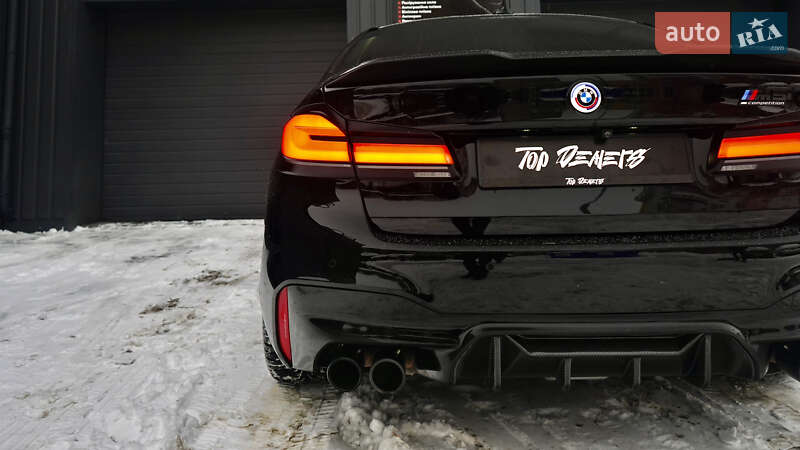 Седан BMW M5 2019 в Львове