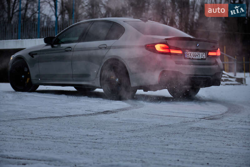 Седан BMW M5 2020 в Полтаве