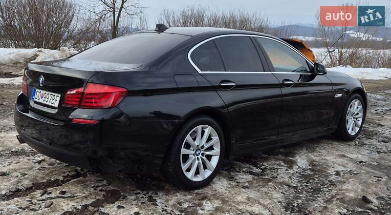 Седан BMW M5 2011 в Ужгороді