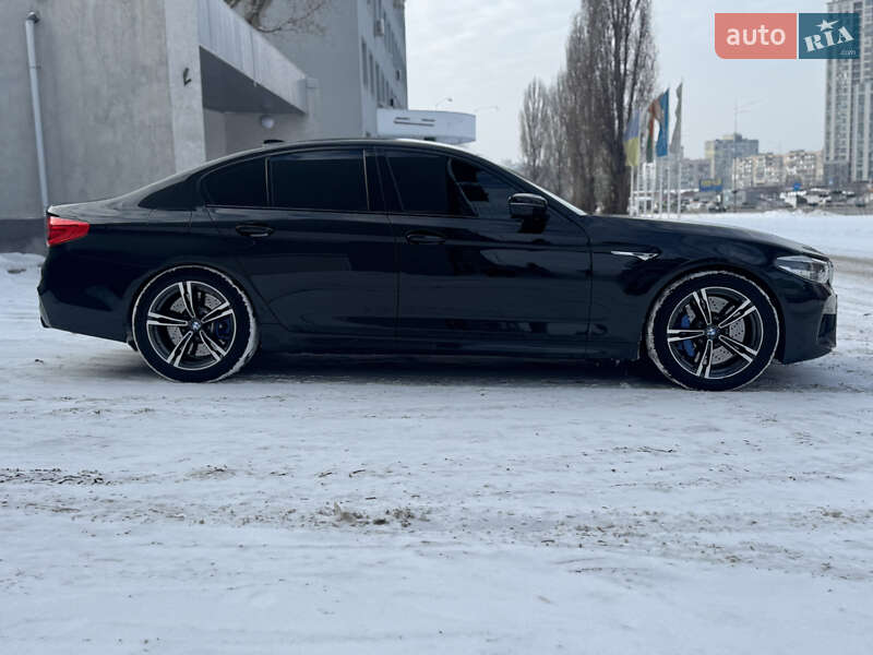 Седан BMW M5 2019 в Киеве