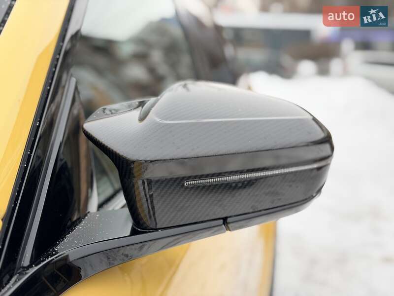 Седан BMW M5 2025 в Киеве