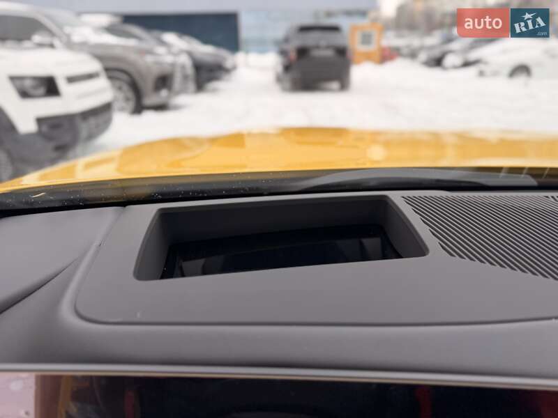 Седан BMW M5 2025 в Киеве