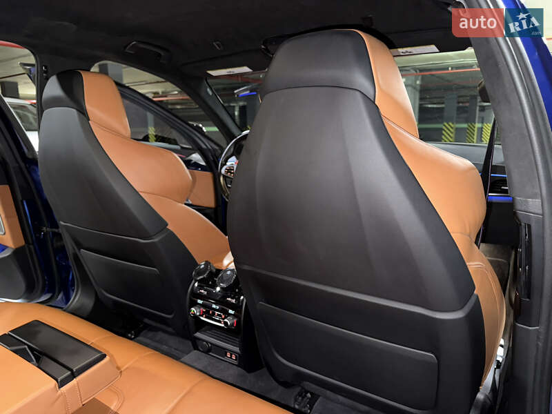 Седан BMW M5 2021 в Киеве