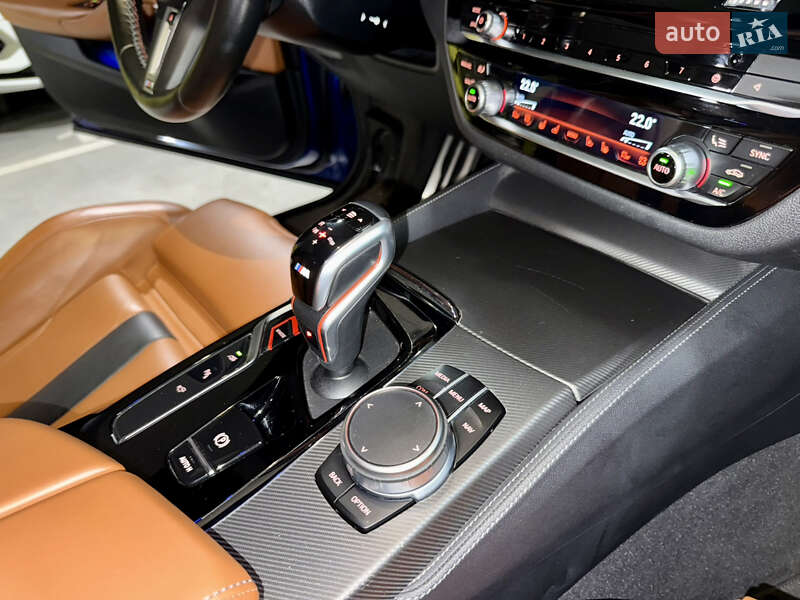 Седан BMW M5 2021 в Киеве