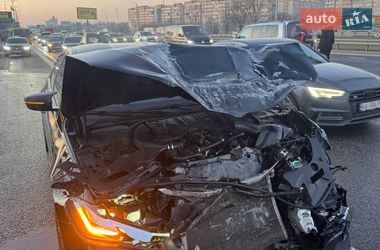 Седан BMW M5 2018 в Киеве