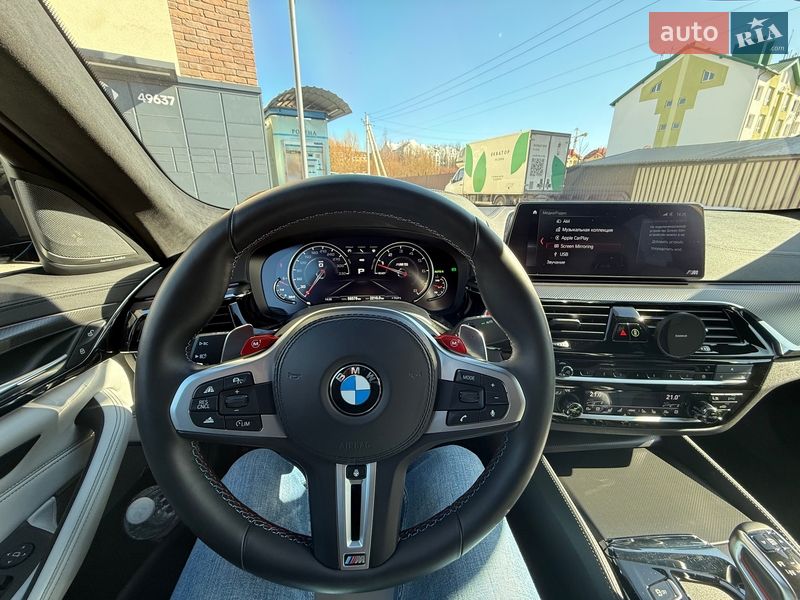 Седан BMW M5 2018 в Львове