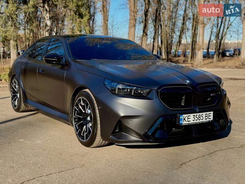 Седан BMW M5 2024 в Киеве