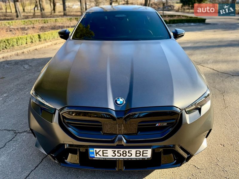 Седан BMW M5 2024 в Киеве