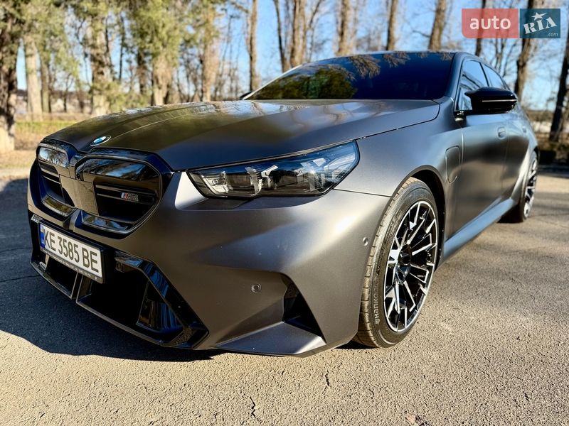Седан BMW M5 2024 в Киеве