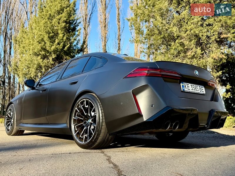 Седан BMW M5 2024 в Киеве