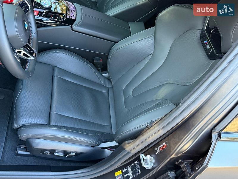 Седан BMW M5 2024 в Киеве