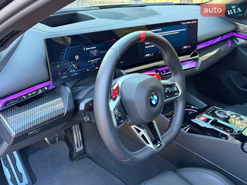 Седан BMW M5 2024 в Киеве
