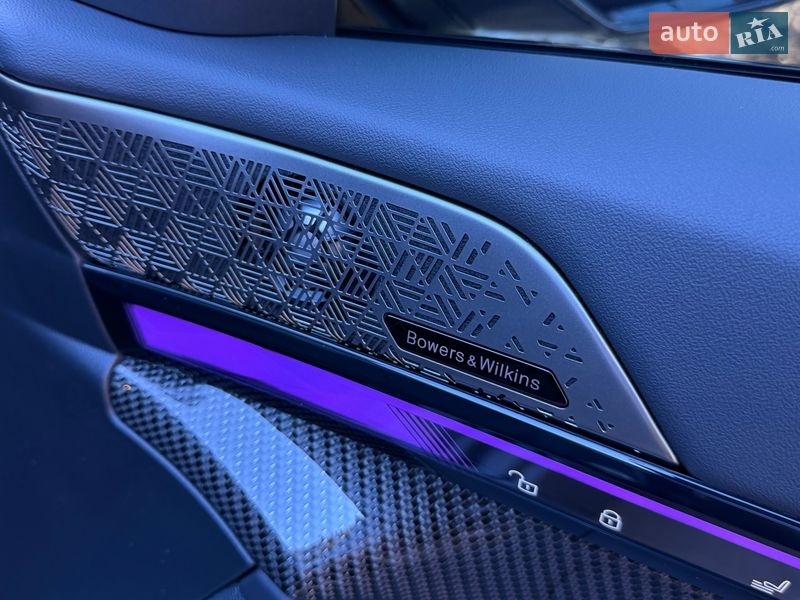 Седан BMW M5 2024 в Киеве