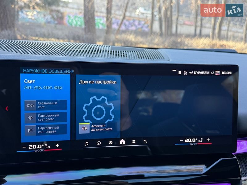 Седан BMW M5 2024 в Киеве