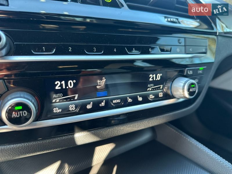 Седан BMW M5 2019 в Киеве