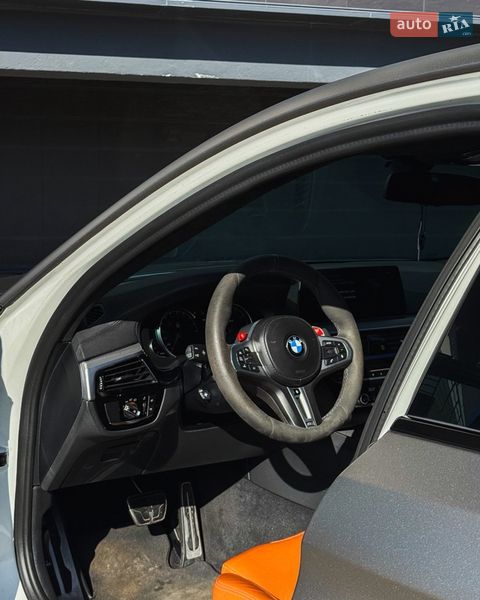 Седан BMW M5 2019 в Киеве