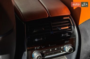 Седан BMW M5 2019 в Киеве