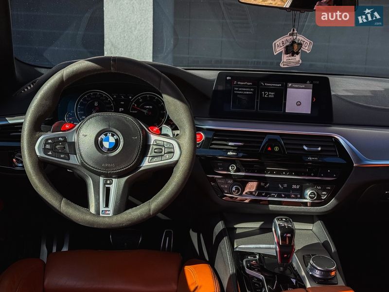 Седан BMW M5 2019 в Киеве