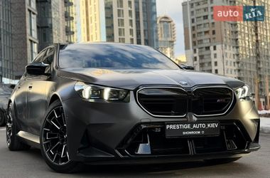 Седан BMW M5 2024 в Киеве
