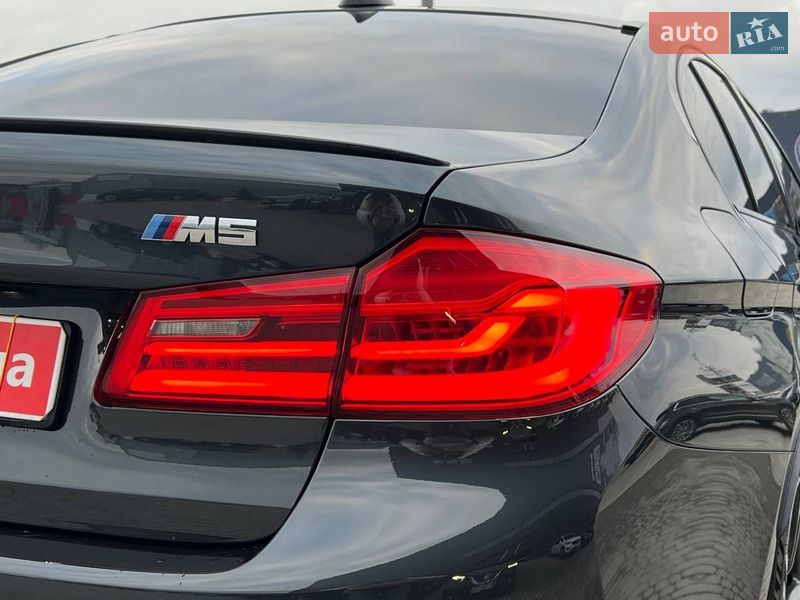 Седан BMW M5 2018 в Львове