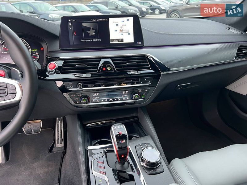 Седан BMW M5 2018 в Львове