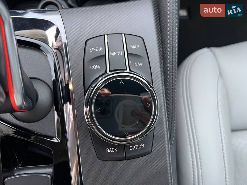 Седан BMW M5 2018 в Львове