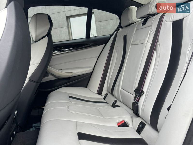 Седан BMW M5 2019 в Хмельницком