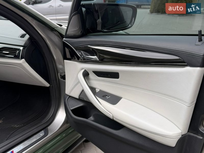 Седан BMW M5 2019 в Хмельницком