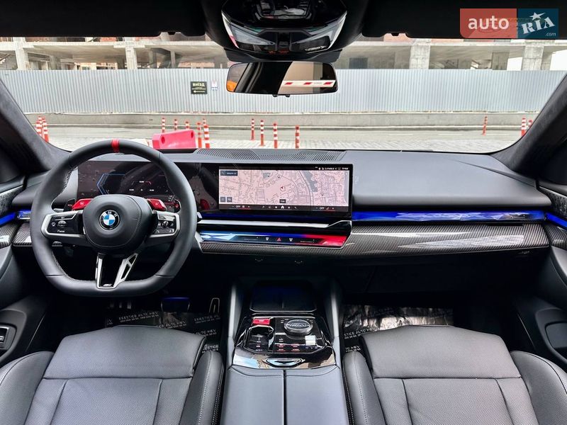 Седан BMW M5 2025 в Киеве