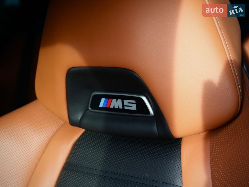Седан BMW M5 2019 в Одесі