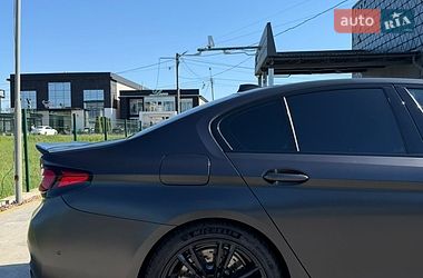 Седан BMW M5 2022 в Тячеве