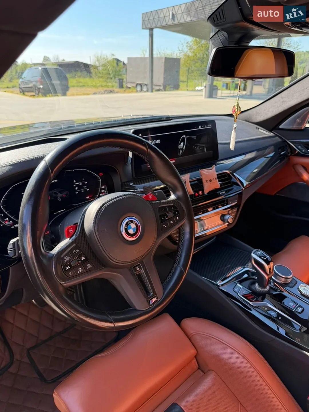 2022 BMW M5 - мініатюра 10