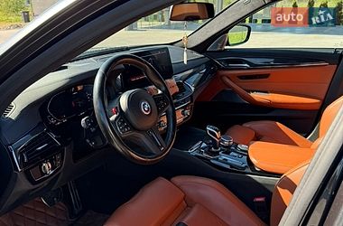 Седан BMW M5 2022 в Тячеве