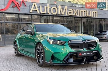 Седан BMW M5 2024 в Киеве