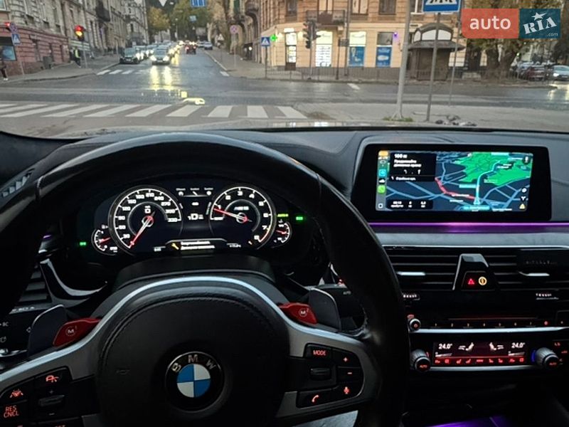 Седан BMW M5 2018 в Шептицькому
