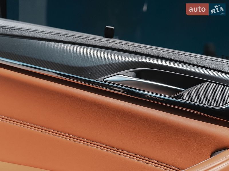 Седан BMW M5 2021 в Киеве