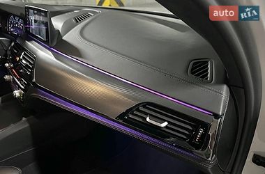 Седан BMW M5 2019 в Киеве