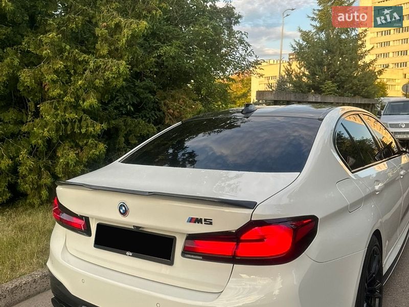 Седан BMW M5 2020 в Львові