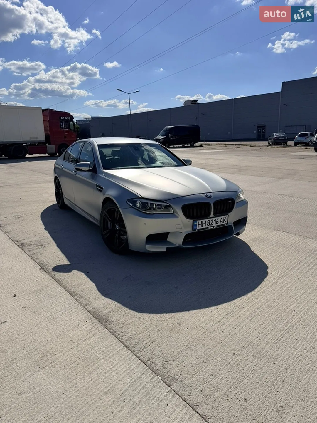 2011 BMW M5 - мініатюра 3